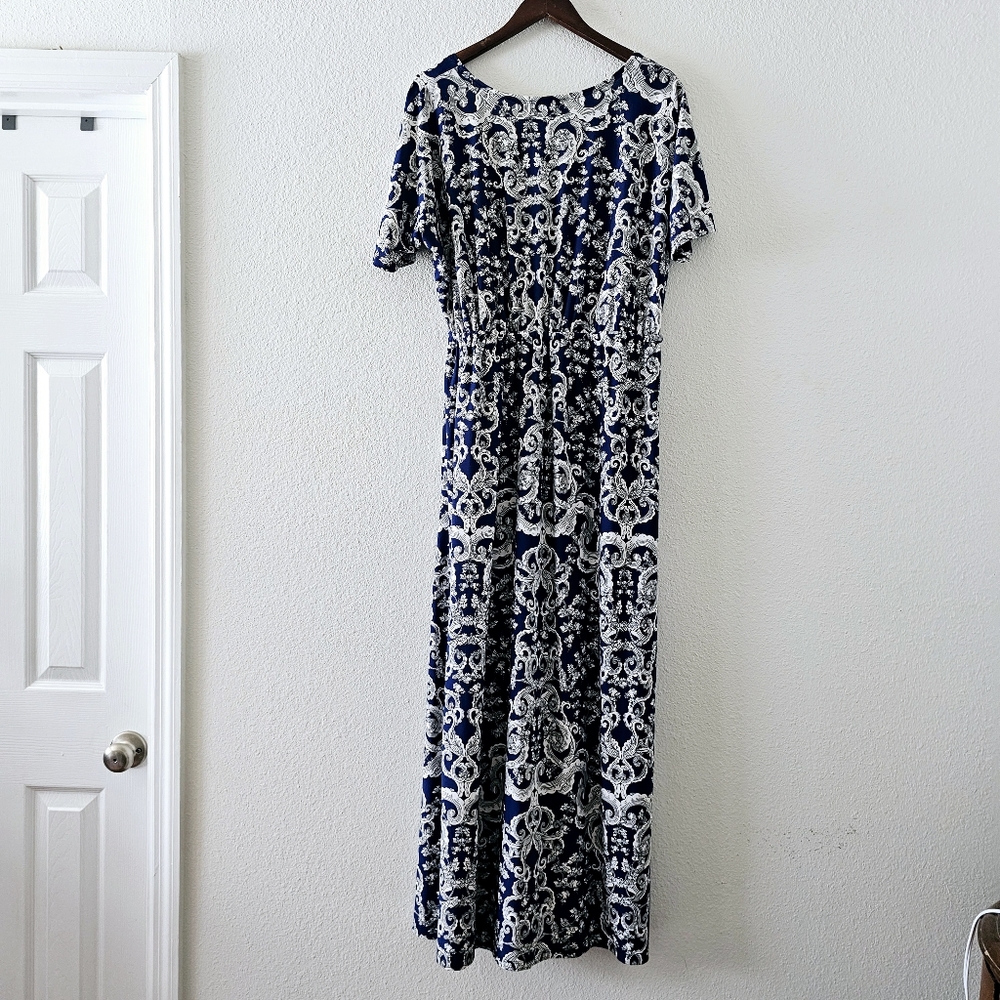HAANI maxi dress size 1X blue white floral elastic waist short sleeve  V neck - Picture 6 of 8